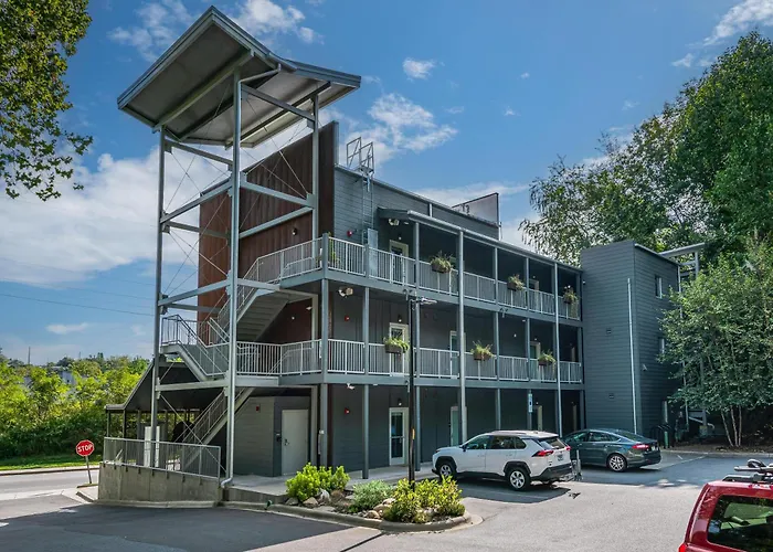 River Row Suites